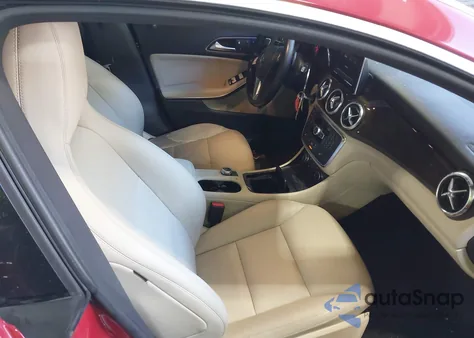 2014 Mercedes-Benz Cla 250 z USA, uszkodzony, nr VIN WDDSJ4EB6EN053356